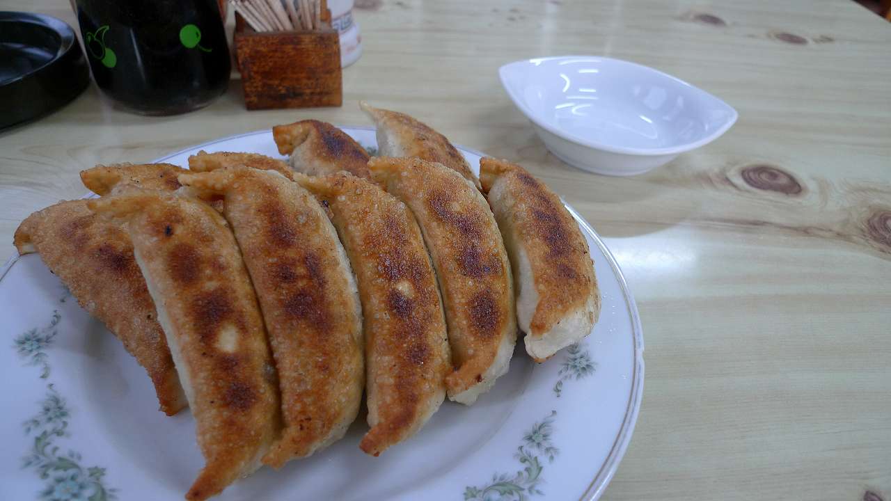 両面焼きで甘ぁ い餃子は遠州西鹿島近くの福来軒