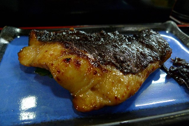 銀ダラ焼きとコチの刺身 V美味しい魚を食べに大船