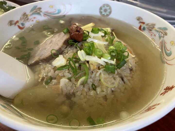 藤枝の先輩と町中華 寿蘭で評判の肉ダンゴと鶏ガラスープのチャーハン茶漬け