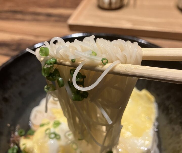 そうめんの日にオープンした 素麺屋 珀（はく）で釜玉そうめん