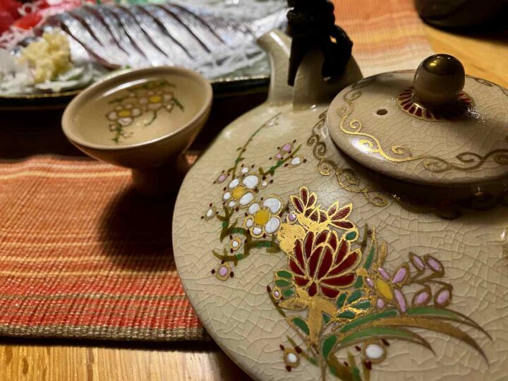 酒器を超えた美術陶器としての白千代香で前割り焼酎