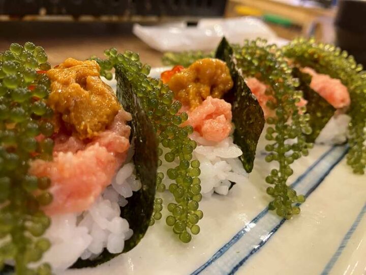 ひとくち贅沢こぼれ寿司（海ぶどうのせ）