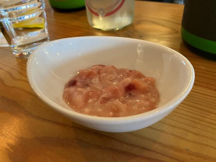 日本酒に合うイカの塩辛の小鉢