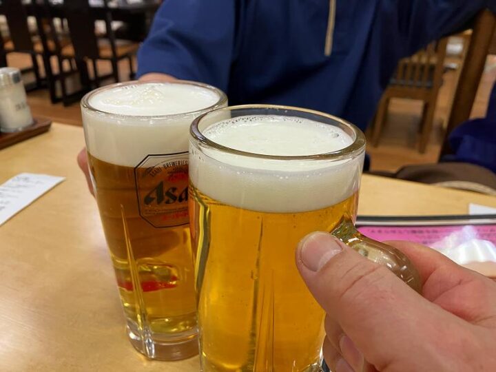 信州健康ランドお食事処で風呂上がりの一杯と夜明け前