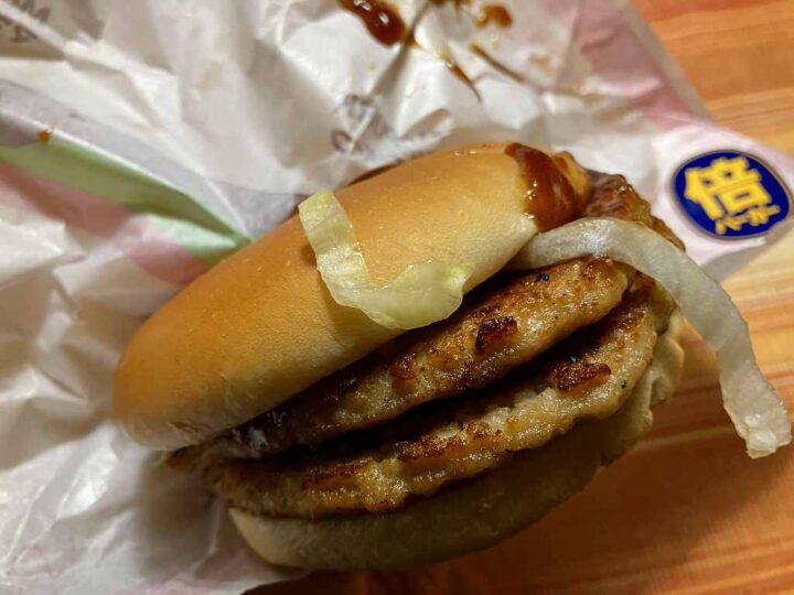 夜食に食べてしまった娘が買ってきた倍マックポーク