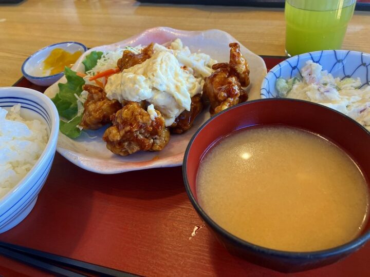 チキン南蛮定食ごはん大盛り