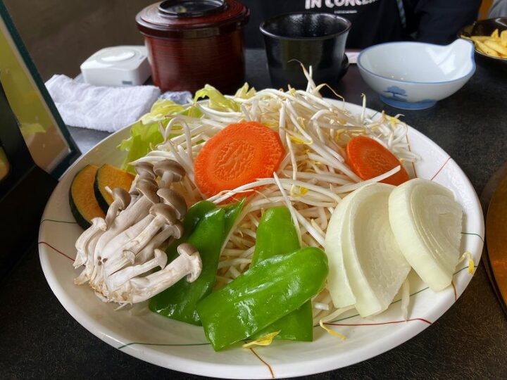 もやし 玉ねぎ ピーマン しめじ入りの野菜盛り