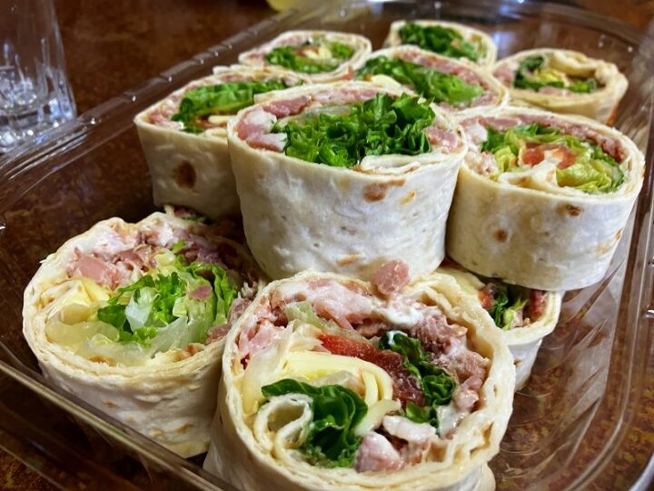 ハイローラー BLT 断面 具材たっぷり