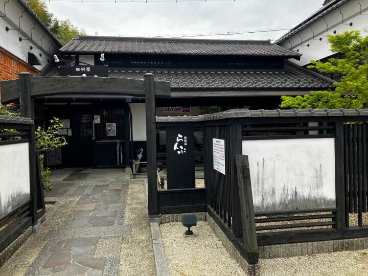 喧騒から切り離された感覚が心地よい。