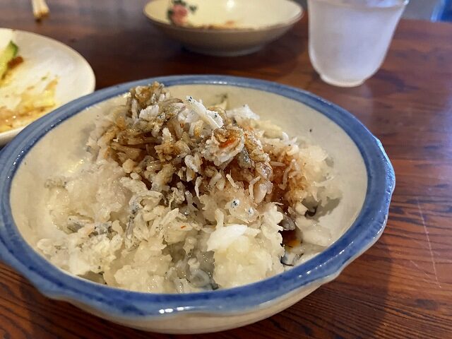 ふわりと盛られたしらすおろし