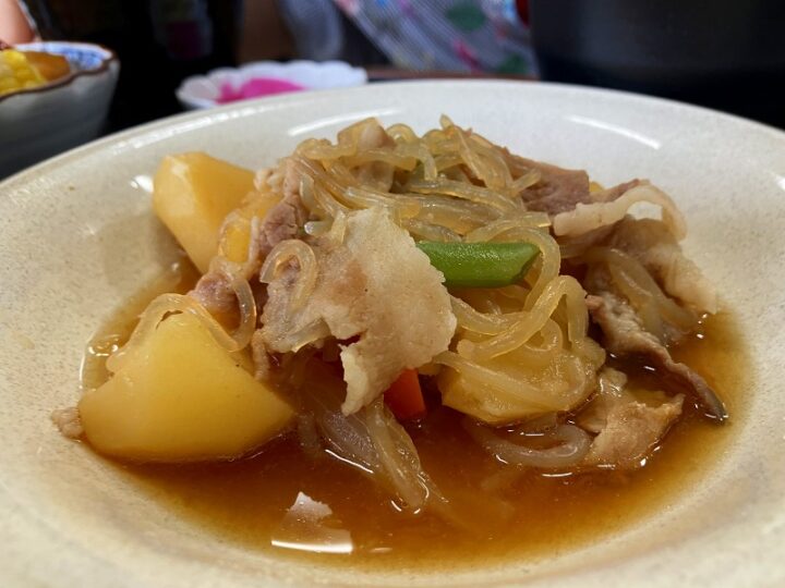 食堂むらまつの肉じゃが