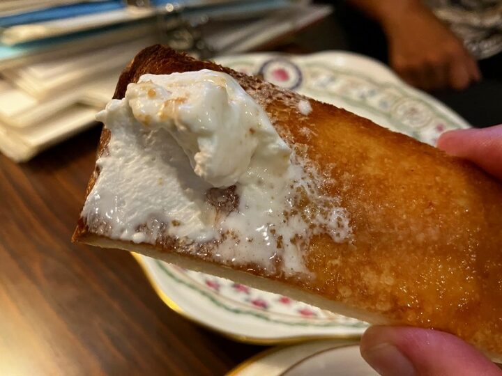 生クリームをのせて味わう