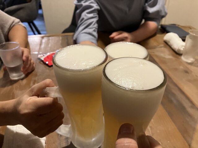 飲み会前にママの顔を見たくてBAR 縁-えん-で生ビール
