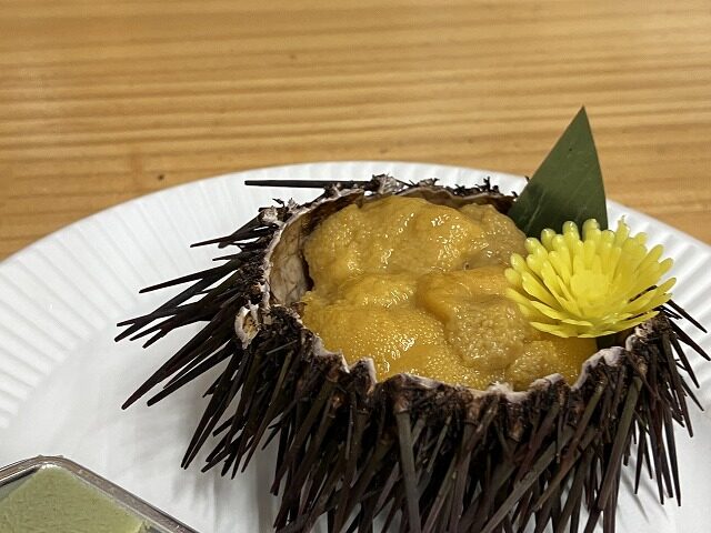 甲羅組築地店で蟹みそ甲羅焼きに殻付きうそして生ビール