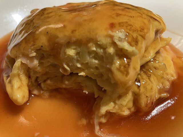 チーズ入りカニ玉の断面