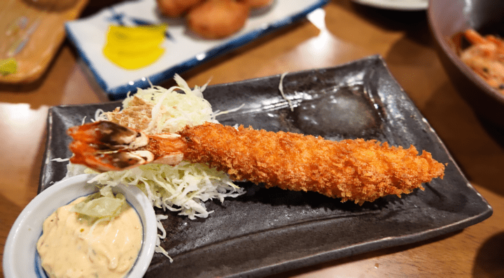 あゆちゃん家の大きなエビフライとタルタルソース